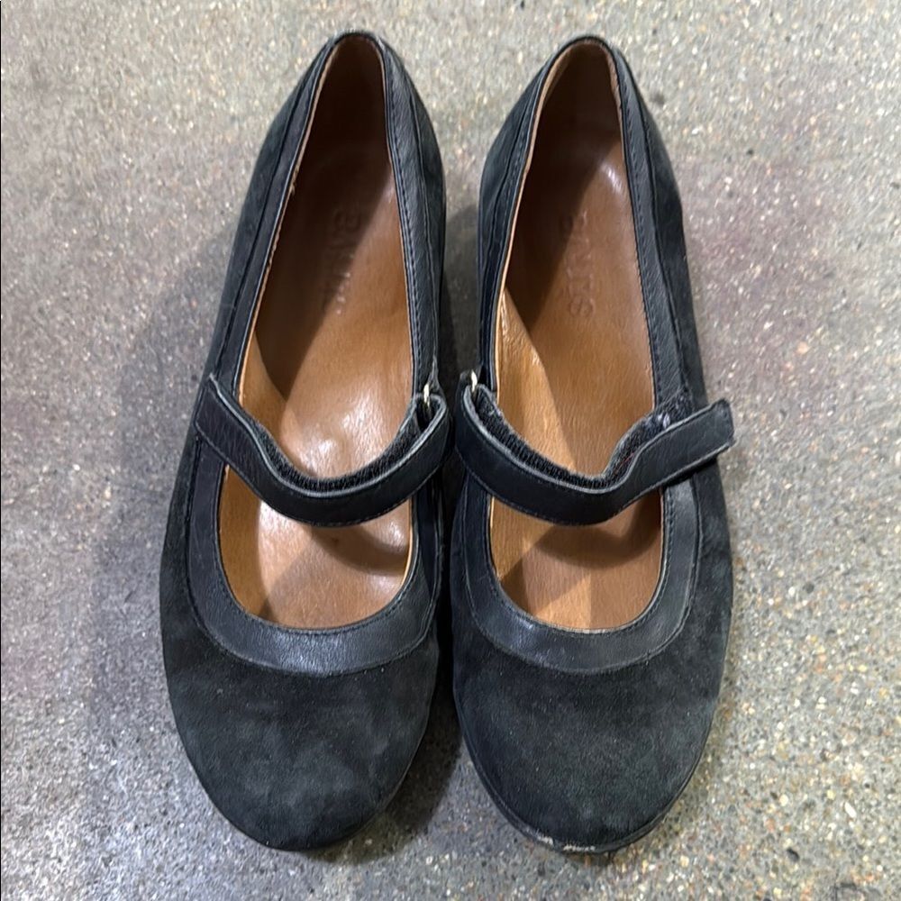 Stylish Black Women's Shoes